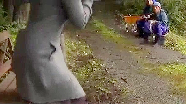 Hot Japanese Sex Goddess Gives Epic Blowjob & Rides Cock Hard