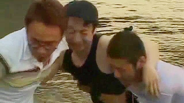 Sara Minami Outdoors Giving Hot Blowjob & Getting Facial Load