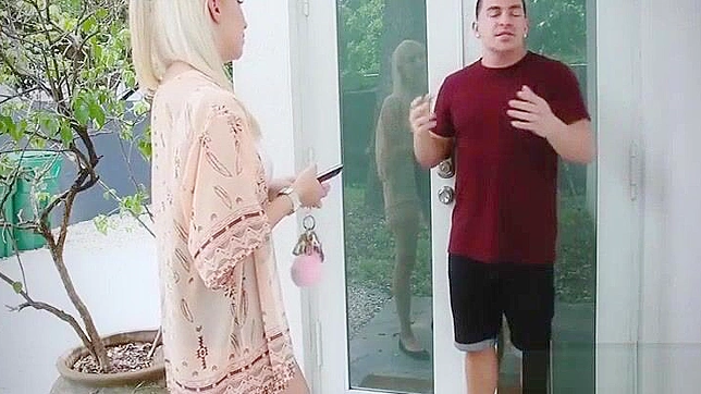 Cute Teen 18+ Sucks Thick Japanese Cock in Hot JAV Scene