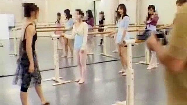 Hot Natsumi Horiguchi Shows Her Sexiest Moves in Steamy Scene