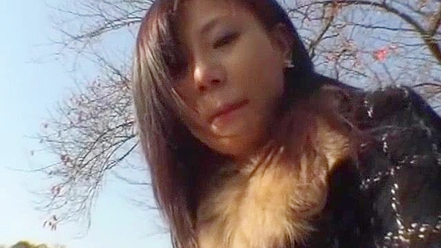 Anna Mutsumi Gives Jaw-Dropping Blowjob & Gets Fingered Hard