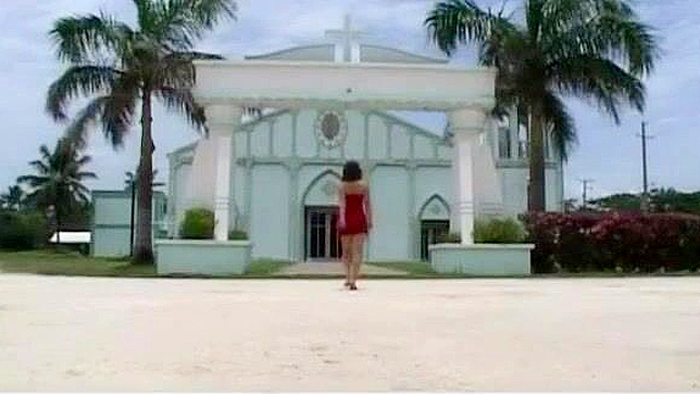 Sizzling Japanese Babe Enjoys Outdoors Solo Pleasure Show