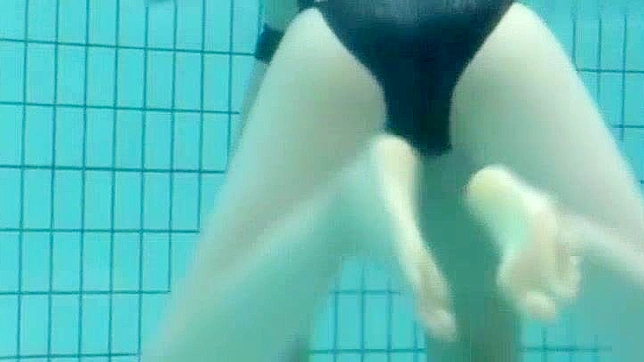 Rin Momoka Outdoors in Amateur Japanese Erotic Showdown