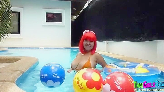 Sexy JAV Babe Pleasures Herself Outdoors Barefooted