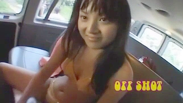 Kaede Fujisaki's Steamy Japanese Outdoor Softcore Actionclip