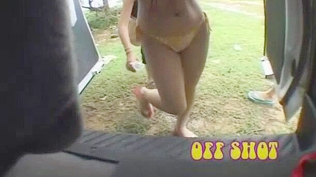 Kaede Fujisaki's Steamy Japanese Outdoor Softcore Actionclip