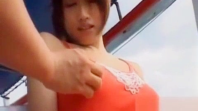 Hot Japanese Babe Rui Akikawa Nails Deep Throat & Ride Tricks