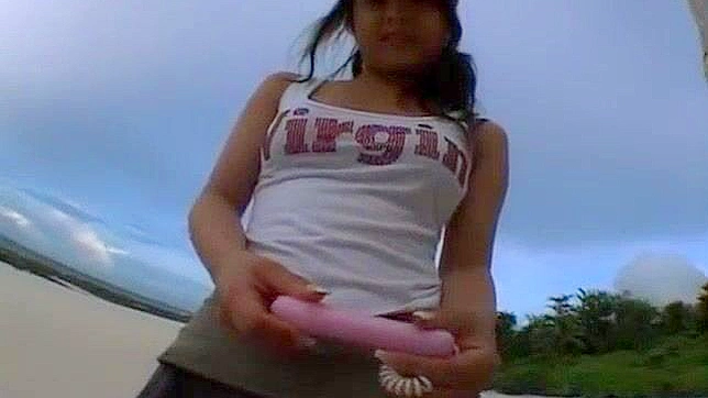 Outdoor JAV Star Kaede Fuji Gives Handjob & Gets Bang Hard