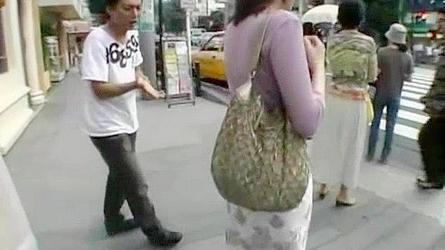 Seductive Japanese Beauty Self-Pleasures Before Hot Group Sex