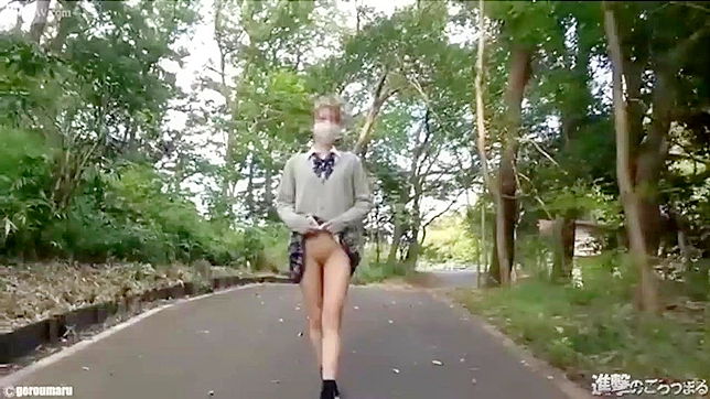 Sizzling Japanese Temptress Shows Off Hot Body by the Lake!