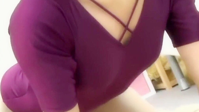 Curvy Girls Show Off Their Bodies Through Tight Yoga Wear