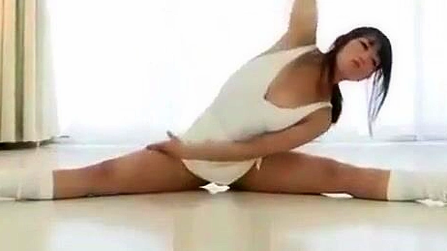 Step-Daughter-in-Law Tempts Her Stepfather with Seductive Dance Moves