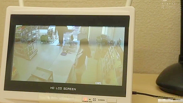 Sultry Japanese MILF Gives Blowjob Then Gets Fucked At Her Job Site