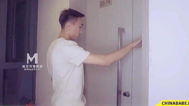 Luscious Nipple-Harlot Tempts You into Depraved Pleasure