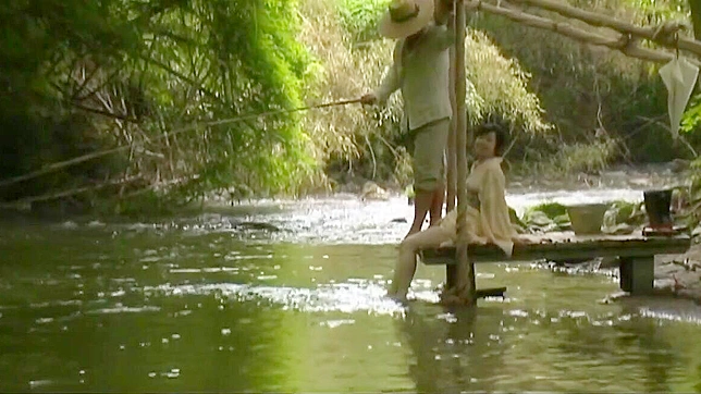 Luscious MILF in Kimono Entices You by the Riverbank Seduction