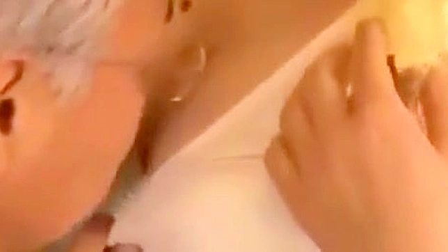 Sizzling JAV Star Delivers Epic Blowjob, Can’t Resist This Heat!