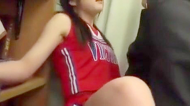 Sneaky JAV Star Shows Her Private Pleasures Up Close