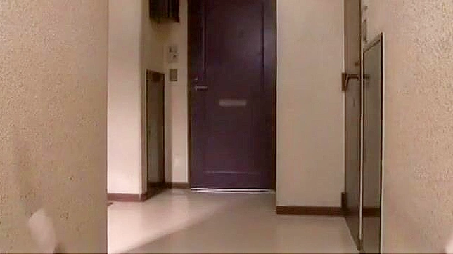 Seductive Japanese MILF Showcases Her Lush Curves & Steamy Sex Acts