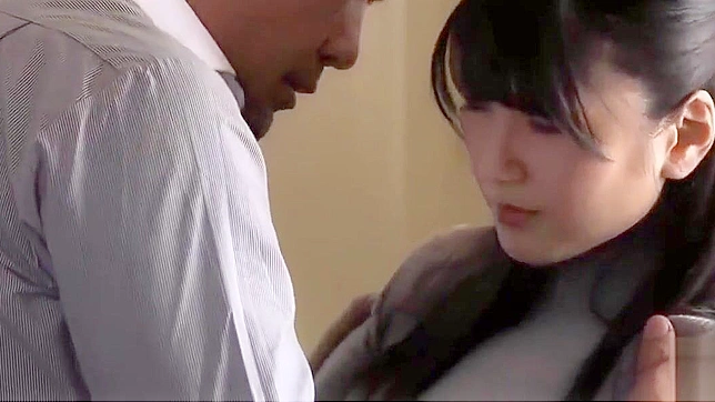 Enchanting Pregnant MILF Beckoning for Passionate Seduction