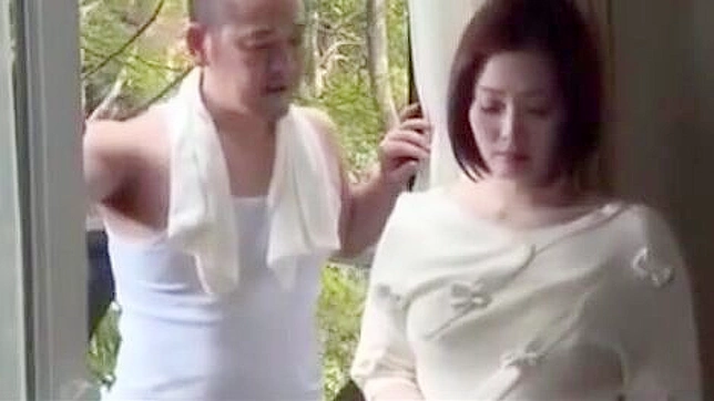 Hot Neighbor Seduces Lonely Wife For Steamy Encounter