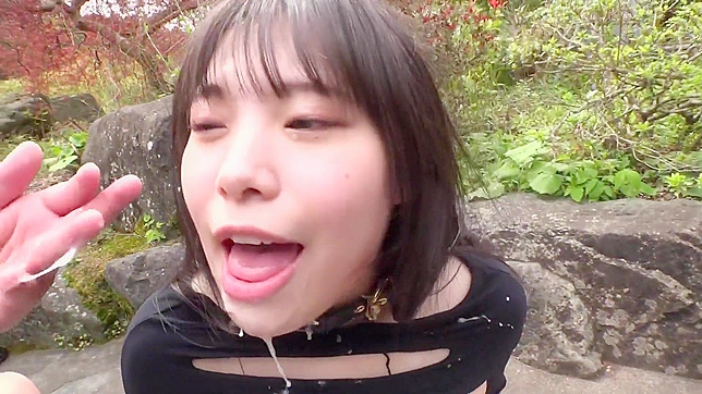 Moaning Japanese Star Enjoying Hot Threesome Action