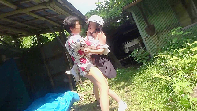 Skinny Japanese Girl 18+ Stretches Pussy With Giant Dildo