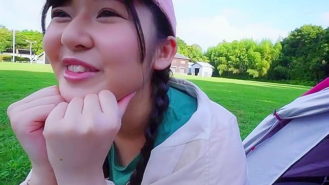 Luscious Japanese Babe Showers Herself While Using Her Dildo Fantastically