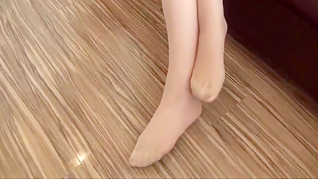 Alluring MILF Seduces You Deeply in This Hot JAV Clip