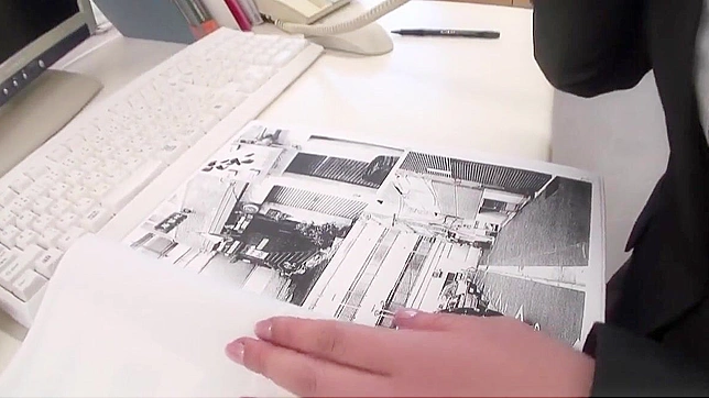 Naughty JAV MILF Pleasures Herself In Toilet For Slutty Release