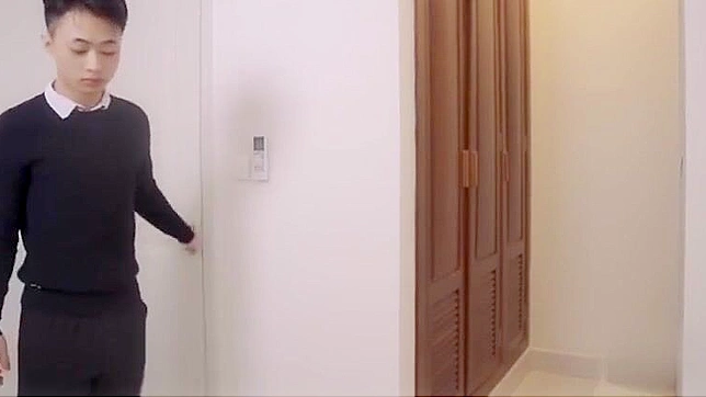 Bathroom Bliss! JAV Beauty’s Seductive Wet Encounter