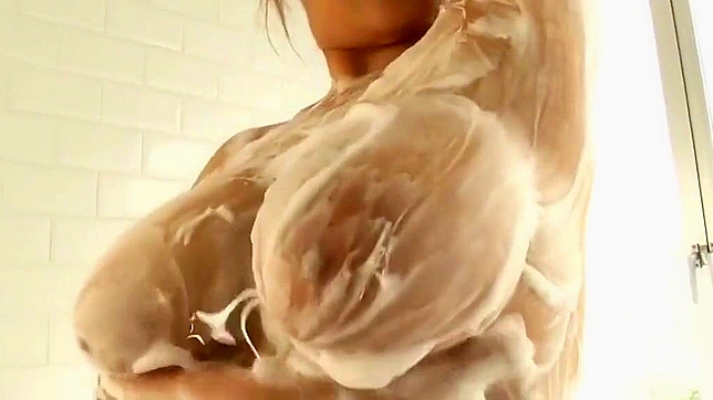 Ran Niyama Tempts With Sultry Soapy Bath Play