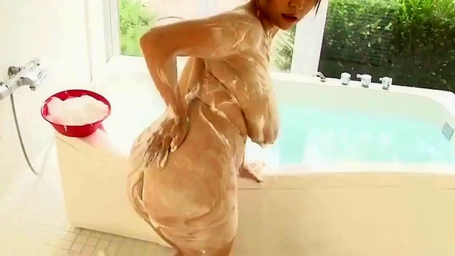 Ran Niyama Tempts With Sultry Soapy Bath Play