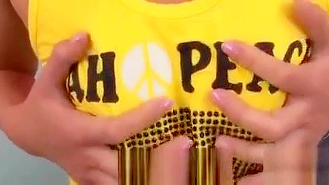 Sensual Japanese Temptress Seduces Him With Steamy Bath Action