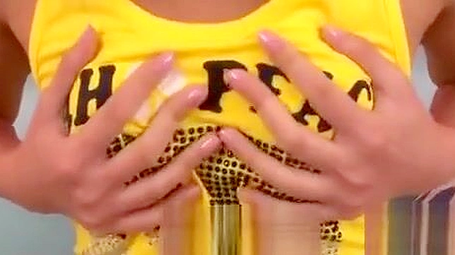 Sensual Japanese Temptress Seduces Him With Steamy Bath Action