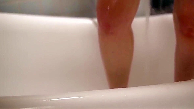 Seductive JAV Star Reiko Asahina Tempts In Steamy Shower
