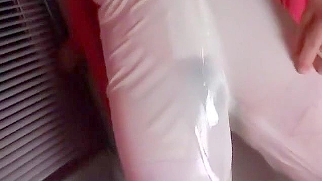 Enchanting Japanese Goddess Gives Unforgettable Blowjob Showdown