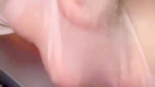 Enchanting Japanese Goddess Gives Unforgettable Blowjob Showdown