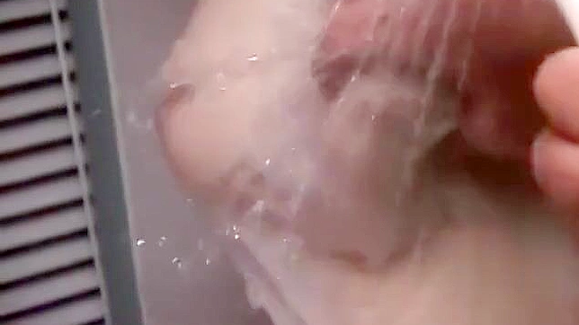 Enchanting Japanese Goddess Gives Unforgettable Blowjob Showdown
