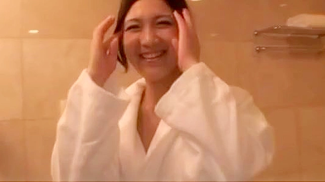 Haruka Sasaki's Steamy Shower Show - Unmissable Wet Action