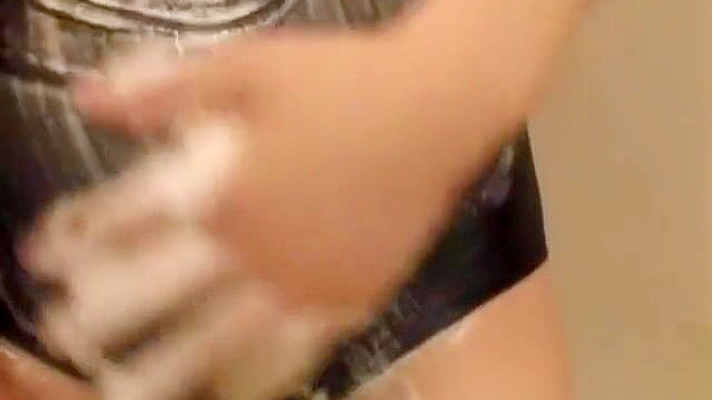 Sakura Kawakami Seduces With Showers & Sinful Finger Play