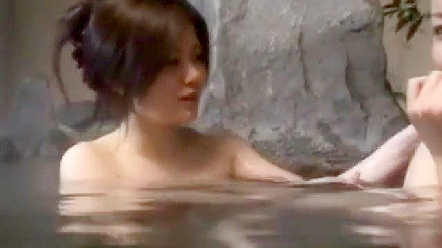 Meet Manami Momosaki’s Steamy Cunnilingus JAV Action