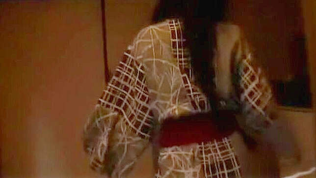 Meet Manami Momosaki’s Steamy Cunnilingus JAV Action