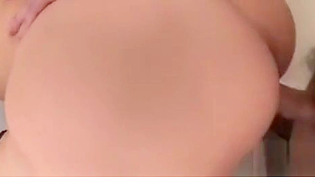 JAV Star Erika Nishino Shows Off Her Hot Throat Tricks