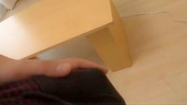 Yuna Shiina Teases Her Body in Sultry JAV Solo Show