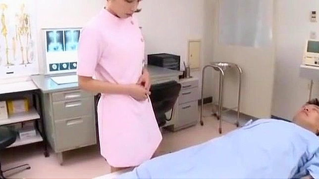 Miyuki Yokoyama Shows Off Her Expert Cunt-Licking Skills Live On-Camera