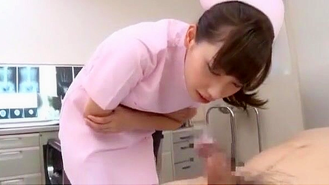 Miyuki Yokoyama Shows Off Her Expert Cunt-Licking Skills Live On-Camera