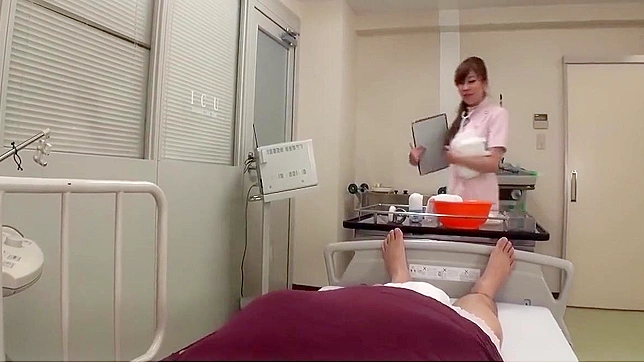 Seductive Japanese Nurse Gives Special Blowjob Treatment
