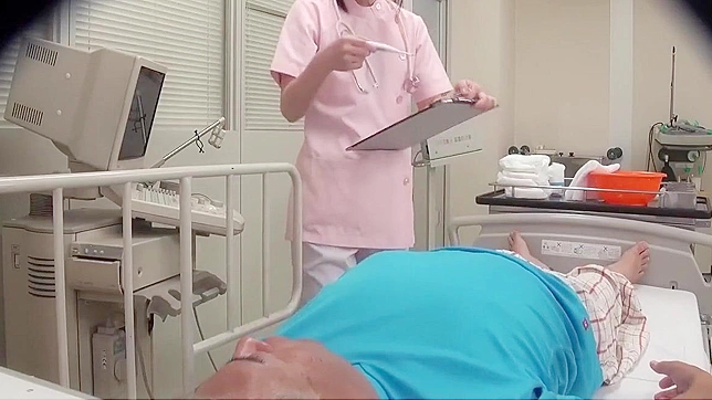 Seductive Japanese Nurse Gives Special Blowjob Treatment