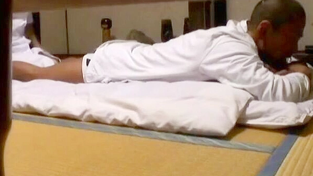 Sizzling JAV Nurse Tempts Patient With Hot Doctor's Office Action