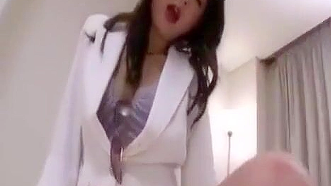 Seductive Pussy Licking Show Leaves Her Craving More Satisfaction